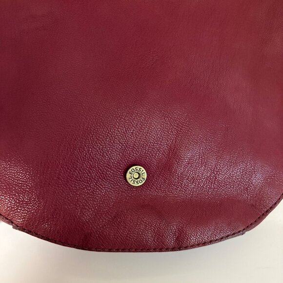 Fossil Leather Crossbody Bag Adjustable Strap Buckle Detail Red Wine Purse - Picture 7 of 8